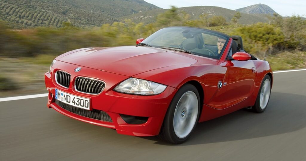 Z4の初代モデルは古いので中古が安い